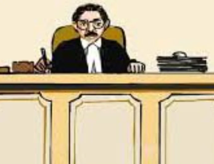 अधिवक्ता के कपड़े उतरवाकर थाने में खड़ा करने के आरोप में थानाध्यक्ष के खिलाफ वाद