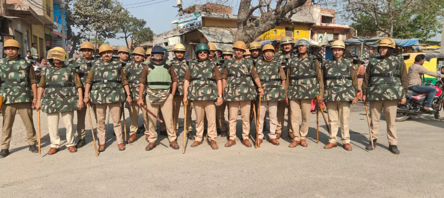 होली पर पुलिस बल के साथ फ्लैग मार्च, अफवाह फैलाने वालों पर होगी सख्त कार्रवाई