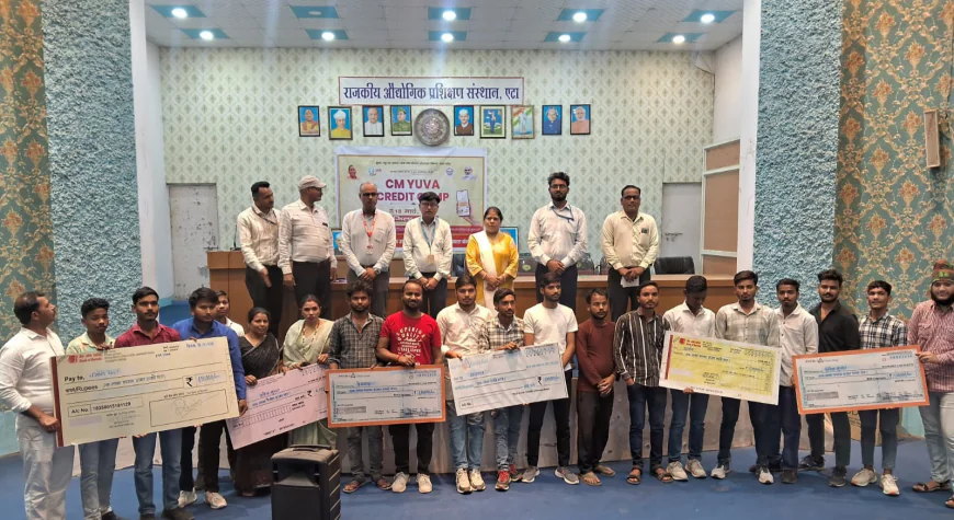 एटा में वृहद ऋण वितरण शिविर, 45 लाभार्थियों को मिला आर्थिक सहयोग