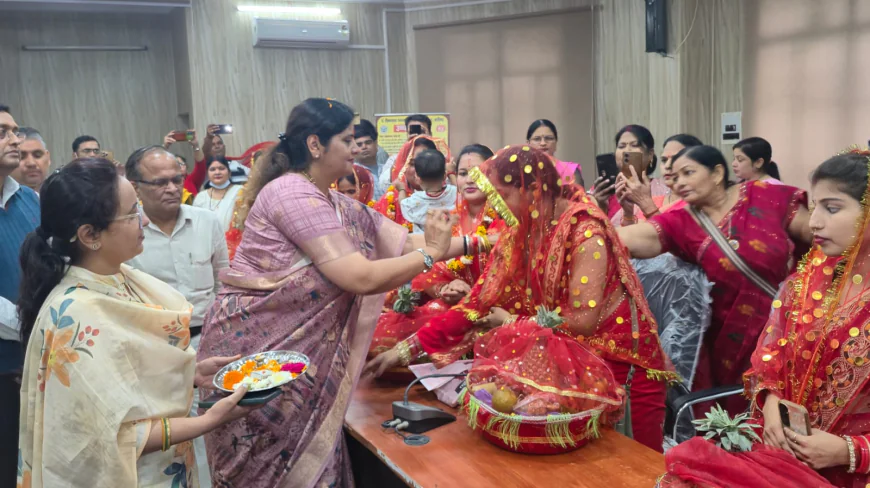 अध्यक्ष राज्य महिला आयोग ने कन्या पूजन, जन्मोत्सव, अन्नप्राशन, गोदभराई, पोषण पोटली एवं आयुष्मान कार्ड का किया वितरण