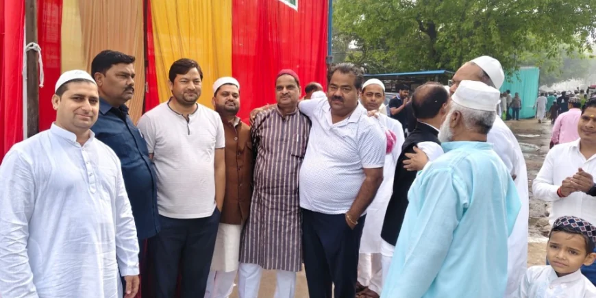 शिकोहाबाद में हर्षोल्लास के साथ मनाया गया ईद-उल-फितर, लोगों ने गले मिलकर दी मुबारकबाद