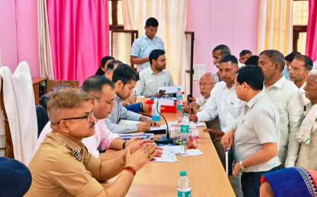 Kasganj news डीएम व एसपी की अध्यक्षता में तहसील कासगंज में हुआ सम्पूर्ण समाधान दिवस का आयोजन।