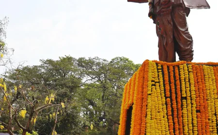 महात्मा ज्योतिराव फुले: भारत के दिव्य पथ-प्रदर्शक