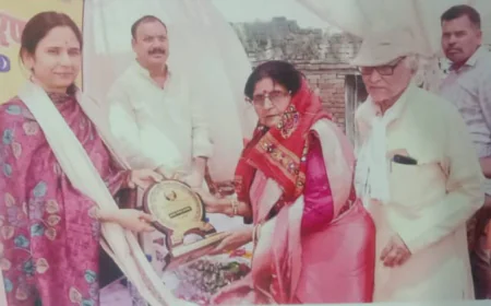 बुजुर्गों का सम्मान और सेवा ही वास्तविक धर्म: उपजिलाधिकारी संध्या शर्मा