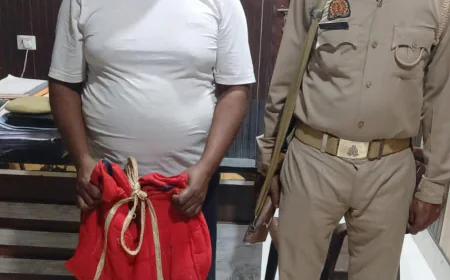 Kasganj news अमांपुर पुलिस द्वारा अवैध शराब के साथ 01 अभि0 को किया गिरफ्तार, कब्जे से 20 क्वार्टर अवैध देशी शराब  बरामद ।