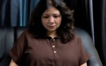 फिरोजाबाद DM के खिलाफ मोर्चा खोलने वाली तहसीलदार राखी शर्मा लखनऊ अटैच