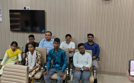 Kasganj news समावेशी शिक्षा के तहत दिव्यांग छात्रों का सम्मान, जिलाधिकारी ने किया उत्साहवर्धन