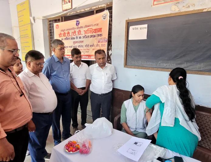 एटा में डिप्थीरिया के बढ़ते मामलों के बीच विशेष टीकाकरण अभियान शुरू