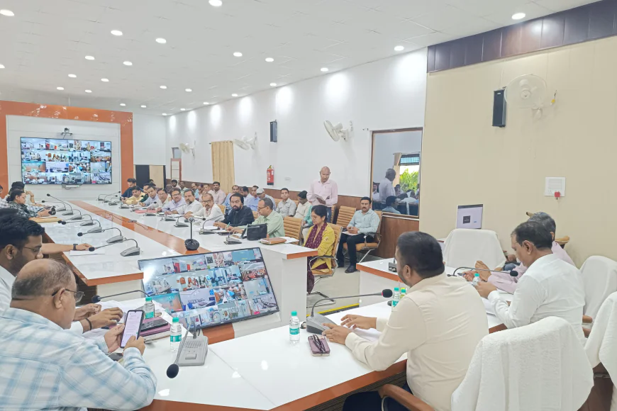 सीएम डैशबोर्ड में जनपद की रैंक सुधारने के निर्देश, निर्माण कार्यों की गुणवत्ता पर जोर