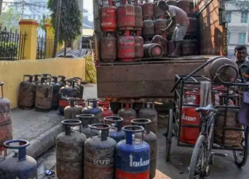 मिडिल ईस्ट युद्ध का असर: LPG सिलेंडर महंगा, कमर्शियल गैस 2000 के पार