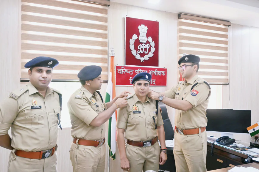 रंजना गुप्ता बनीं पुलिस उपाधीक्षक, एसएसपी ने सिल्वर स्टार लगाकर दी बधाई