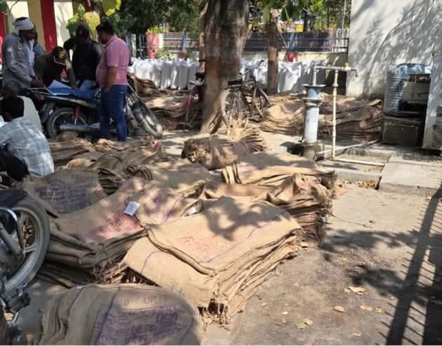 कायमगंज में गेहूं खरीद ने पकड़ी रफ्तार:  226 क्विंटल खरीद, 2585 रुपये प्रति क्विंटल मिल रहा समर्थन मूल्य