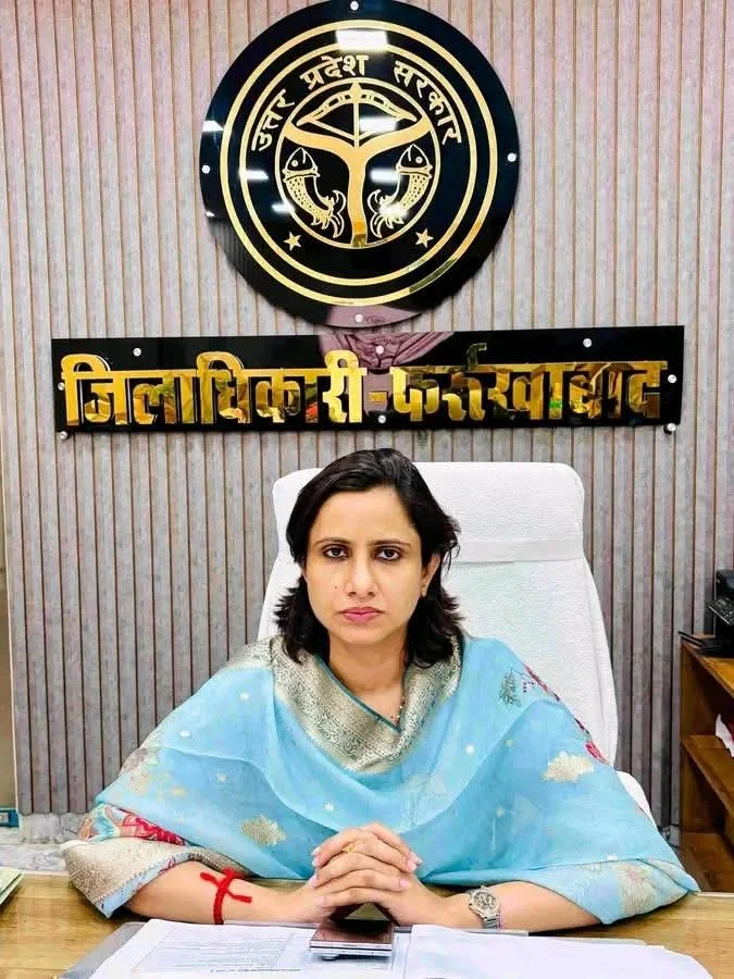 गंगा दशहरा पर भी नहीं रुकेगा विकास कार्य, फर्रुखाबाद में खुलेंगे सरकारी दफ्तर