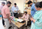 शासन द्वारा नामित टास्क फोर्स अधिकारी द्वारा जनपद एटा में फील्ड भ्रमण एवं उर्वरक केंद्रों का निरीक्षण