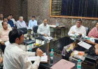 डीएम ने भूमि अधिग्रहण की सुस्त प्रगति पर जताई नाराजगी, एक सप्ताह में बैनामे बढ़ाने के निर्देश