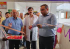 Kasganj news जिलाधिकारी प्रणय सिंह ने फीता काटकर किया रक्तदान शिविर का शुभारंभ