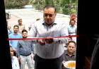 Kasganj news डीएम ने फीता काटकर विज्ञान बस का किया शुभारंभ, हरी झंडी दिखाकर बस को किया रवाना