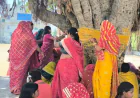 मैनपुरी में अखंड सौभाग्य के पर्व वट सावित्री की धूम, उमड़ा श्रद्धा का सैलाब