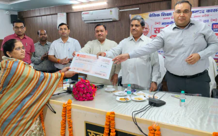 Kasganj news मा0मुख्यमंत्री ने शिक्षामित्रों के हितों को सर्वाेच्च प्राथमिकता देते उनके मानदेय को 10 से 18 हजार किया है यह सराहनीय योग्य है- मा0 सदर विधायक