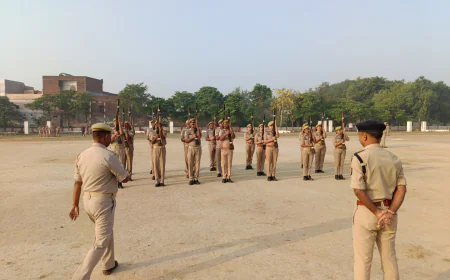 पुलिस लाइन में बुधवार परेड और निरीक्षण