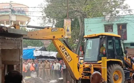 फर्रुखाबाद में अतिक्रमण पर चला बुलडोजर