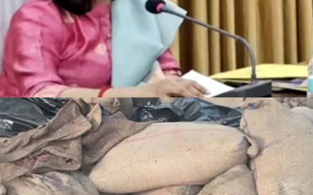कायमगंज मंडी में बारिश से भीगा गेहूं, डीएम सख्त