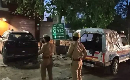 आवास विकास के OYO होटल पर पुलिस का छापा, रिकॉर्ड में भारी गड़बड़ी उजागर