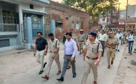 बकरीद पर्व के दृष्टिगत डीएम एवं एसएसपी ने किया संयुक्त पैदल गश्त, साफ-सफाई व पेयजल व्यवस्था के दिए निर्देश