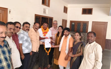 उद्योग व्यापार प्रतिनिधि मंडल के नव नियुक्त पदाधिकारियों को सौंपे गए प्रमाण पत्र