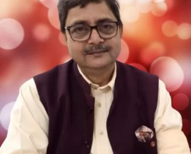 पेट्रोल मूल्य वृद्धि का विरोधाभास: संकट जनता का, कमाई सरकार की