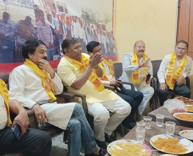 राष्ट्रीय हिंदी पत्रकारिता दिवस के अवसर पर विचार गोष्ठी एवं पत्रकार सम्मान समारोह आयोजित