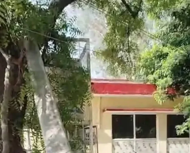 फर्रुखाबाद में रातभर अंधेरे में डूबे 100 गांव, तेज आंधी से 33 केवी लाइनें ठप
