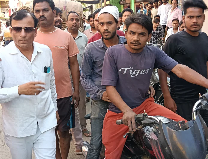 सोशल मीडिया पर दोस्ती का जाल: कायमगंज की किशोरी से हजारों की ठगी, मुंबई कनेक्शन