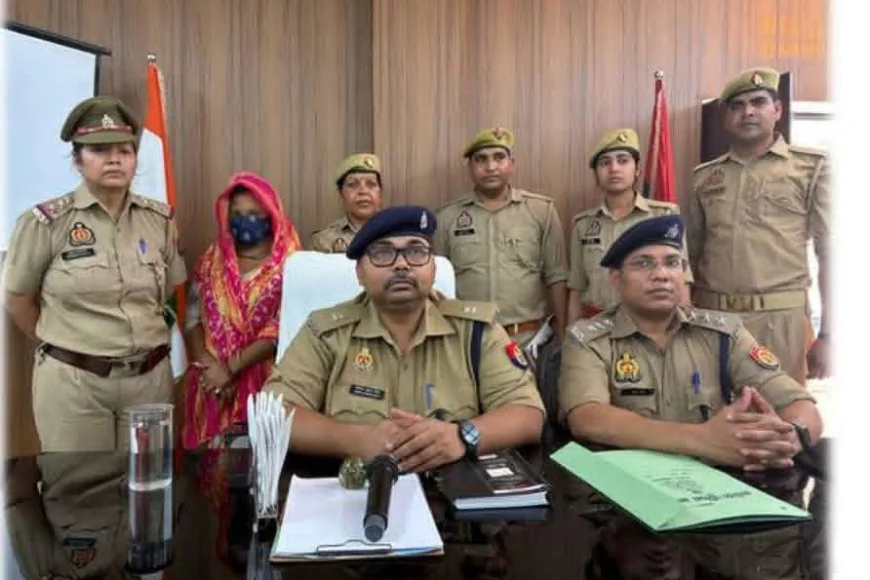 Farrukhabad News : पुलिस ने किया ब्लैकमेल गैंग का भंडाफोड़, झूठे मुकदमों में फंसाकर होती थी लाखों की वसूली
