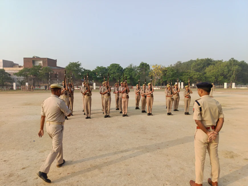 पुलिस लाइन में बुधवार परेड और निरीक्षण