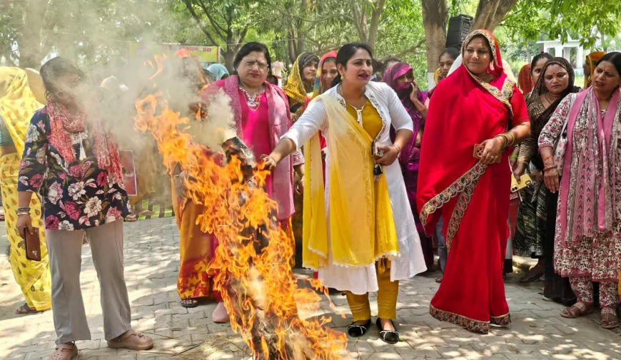 एटा कासगंज में सांसद का घर बताने वाले पर रखा गया 10 रुपये का इनाम