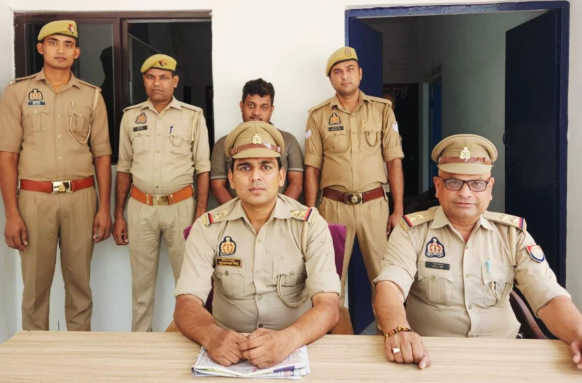 25 हजार रुपये के इनामी अभियुक्त को पुलिस ने किया गिरफ्तार