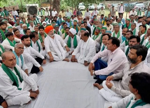 ईमानदार चुनाव हुए तो अखिलेश, बेईमानी हुई तो योगी की सरकार बनेगी: राकेश टिकैत