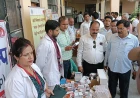 सीएमओ के औचक निरीक्षण से सीएचसी में मचा हड़कंप, गुटखा खाते कर्मचारी पर जुर्माना; गंदगी और अव्यवस्थाओं पर जताई नाराजगी