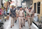 Kasganj news मोहर्रम के दृष्टिगत कासगंज पुलिस का फ्लैग मार्च, आमजन में जगाया सुरक्षा का भाव