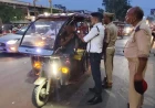 एटा में यातायात पुलिस का सघन चेकिंग अभियान, 263 वाहनों के चालान