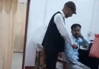 फर्रुखाबाद कलक्ट्रेट में अधिवक्ता से फाइल दिखाने के नाम पर ₹500 लेने का आरोप