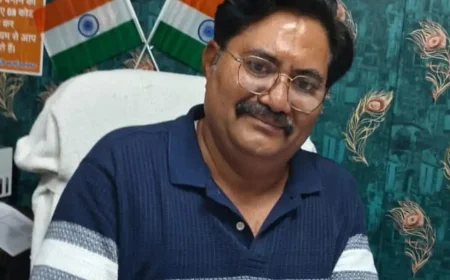 फर्रुखाबाद को मिले नए सीएमओ, डॉ. आनंद उपाध्याय ने संभाला पदभार