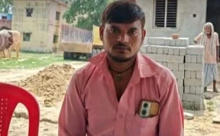 फर्रुखाबाद: झूठी शिकायत से रुका गरीब का आशियाना, परिवार खुले आसमान के नीचे