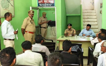 सार्वजनिक भूमि पर अवैध कब्जा करने वालों के खिलाफ होगी प्रभावी कार्रवाई: जिलाधिकारी