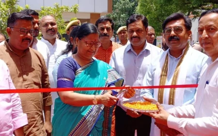 भव्य चित्र प्रदर्शनी का उद्घाटन: सरकार की विकास यात्रा और जनकल्याणकारी योजनाओं की दिखी झलक