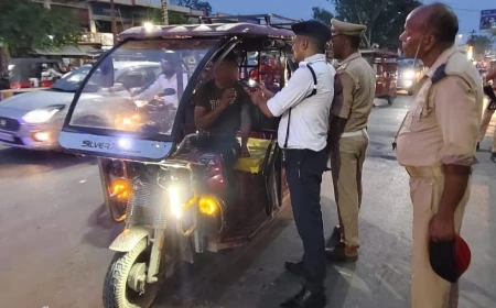 एटा में यातायात पुलिस का सघन चेकिंग अभियान, 263 वाहनों के चालान