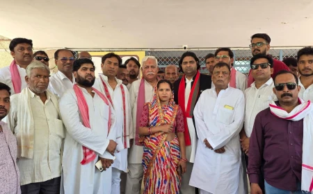 फर्रुखाबाद में रिंकू विश्वकर्मा प्रकरण: सपा का प्रदर्शन, ज्ञापन न लेने का आरोप
