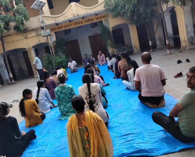 Kasganj news अमापुर अंतरराष्ट्रीय योग दिवस को लेकर कराया योग अभ्यास।