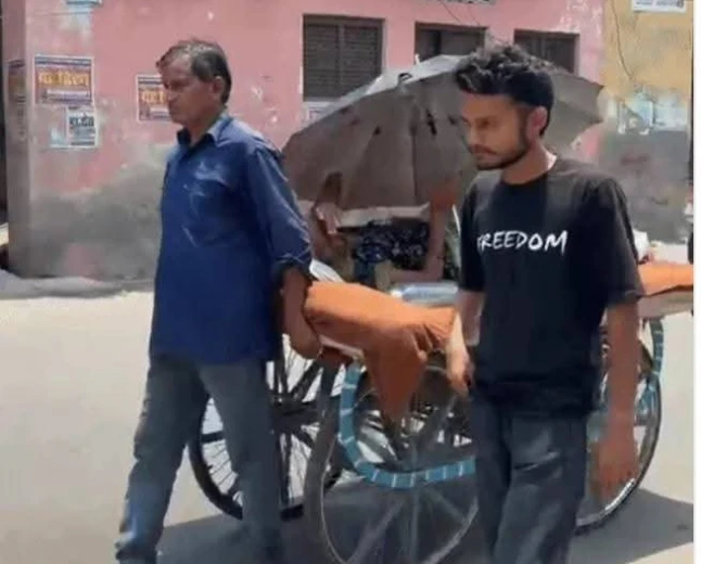 शर्मनाक तस्वीर: टूटा पैर, दर्द से कराहती दादी और पेंशन के लिए ठेले का सहारा — बैंकिंग व्यवस्था पर गंभीर सवाल